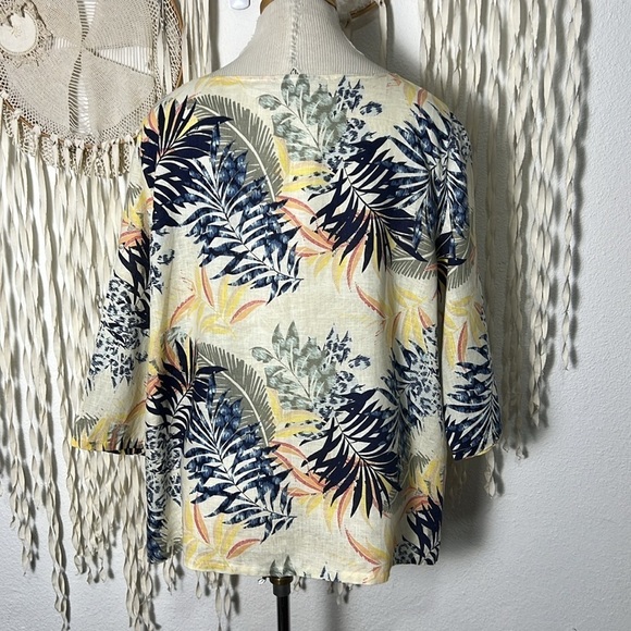 Chico's Linen No Iron Tropical Print Quarter Sleeve Blouse Size 3(16-18) - Picture 8 of 9